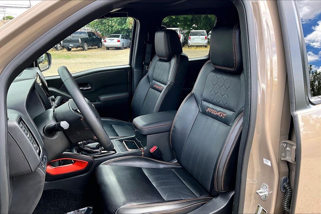 2024 Nissan Frontier PRO-4X OR