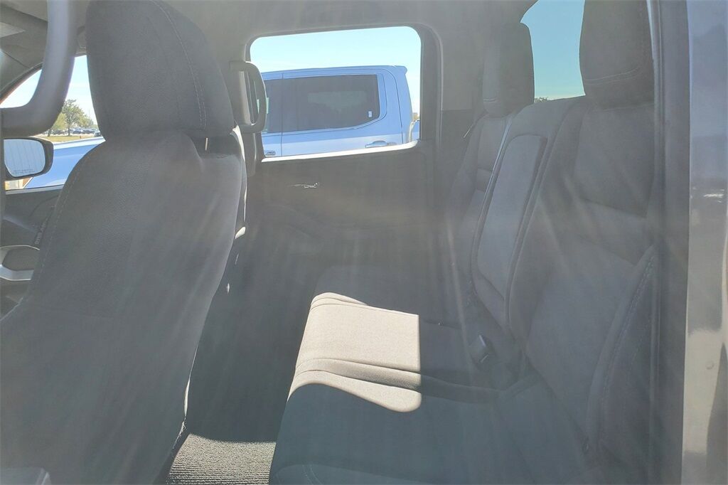 2024 Nissan Frontier SV Hondo TX