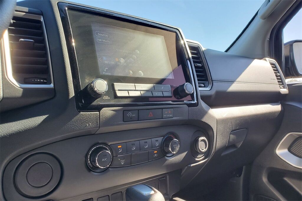 2024 Nissan Frontier SV Hondo TX