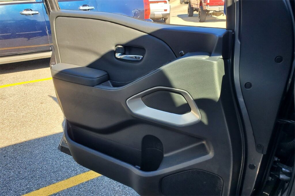 2024 Nissan Frontier SV Hondo TX