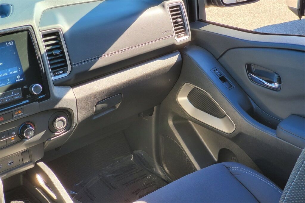 2024 Nissan Frontier SV Hondo TX