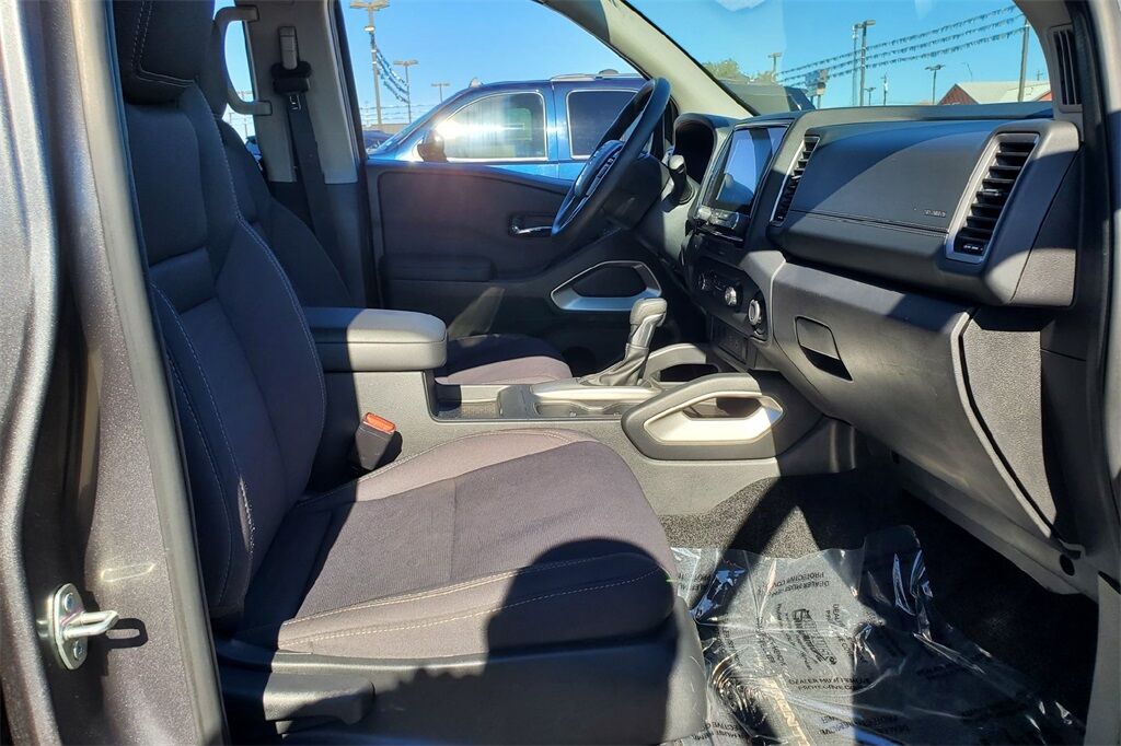 2024 Nissan Frontier SV Hondo TX