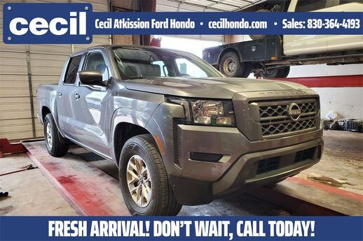 2024 Nissan Frontier SV  TX