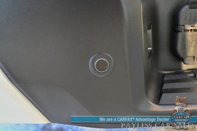 2024 Nissan Frontier SV / 4X4 / Crew Cab / Auto Start / Convenience & Technology Pkg / Power & Heated Cloth Seats / Heated Steering Wheel / Lane Depart & Blind Spot / Apple CarPlay & Android Auto / Back Up Cam / Bed Liner / Tow Pkg / 1-Owner Anchorage AK