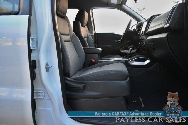 2024 Nissan Frontier SV / 4X4 / Crew Cab / Convenience Pkg / Tech Pkg / Auto Start / Power & Heated Cloth Seats / Heated Steering Wheel / Blind Spot Alert / Apple CarPlay & Android Auto / Keyless Entry & Start / Bed Liner / Tow Pkg / 1-Owner Anchorage AK