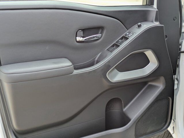 2024 Nissan Frontier SV Castroville TX