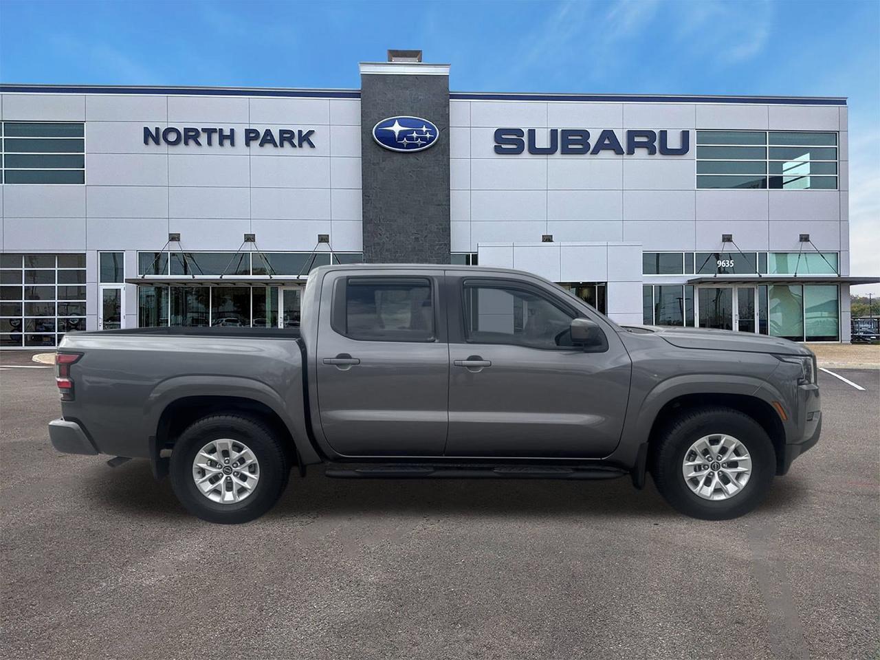 2024 Nissan Frontier SV