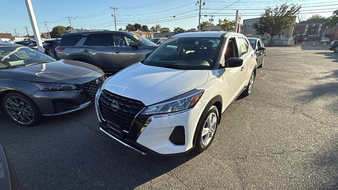 2024 Nissan Kicks S