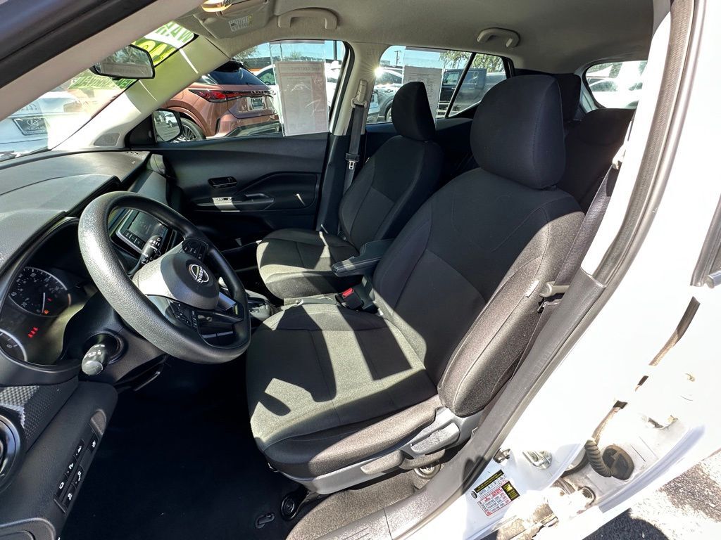 2024 Nissan Kicks S