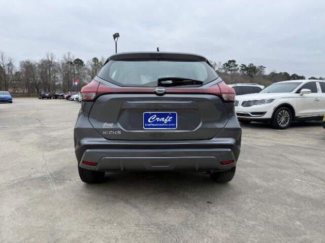 2024 Nissan Kicks S Xtronic CVT