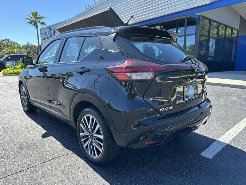 2024 Nissan Kicks SR