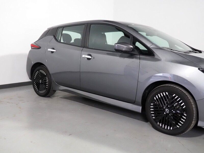 2024 Nissan LEAF SV PLUS *PROPILOT ASSIST, NAVIGATION, 360 VIEW CAMERAS, SAFETY ALERTS, ADAPTIVE CRUISE, HEATED SEATS/STEERING WHEEL, QUICK CHARGE, BLACK ALLOY WHEELS, APPLE CARPLAY Round Rock TX