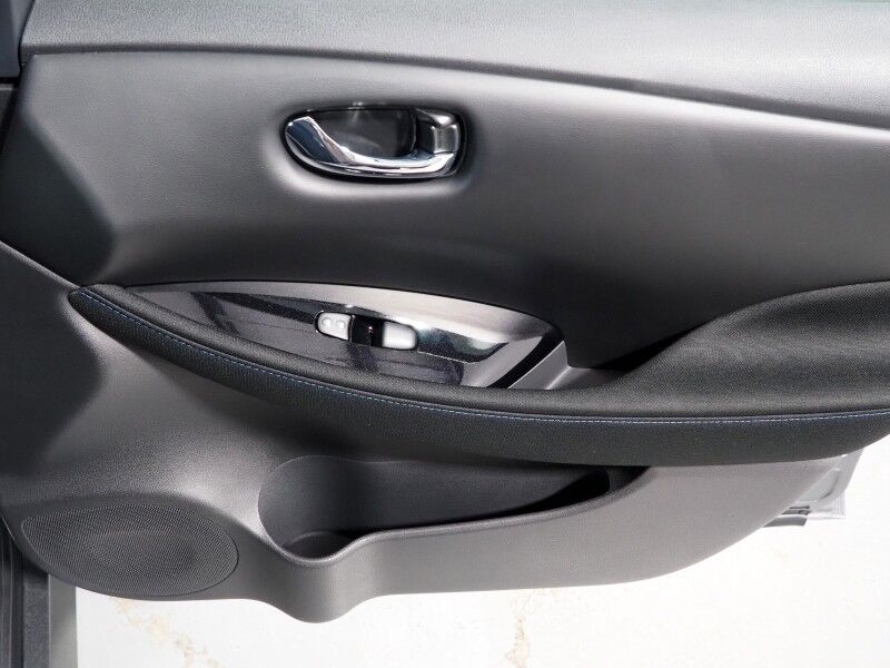 2024 Nissan LEAF SV PLUS *PROPILOT ASSIST, NAVIGATION, 360 VIEW CAMERAS, SAFETY ALERTS, ADAPTIVE CRUISE, HEATED SEATS/STEERING WHEEL, QUICK CHARGE, BLACK ALLOY WHEELS, APPLE CARPLAY Round Rock TX