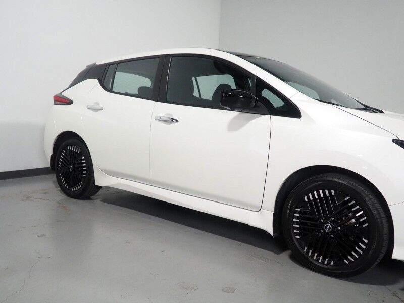 2024 Nissan LEAF SV PLUS *PROPILOT ASSIST, NAVIGATION, 360 VIEW CAMERAS, SAFETY ALERTS, ADAPTIVE CRUISE, HEATED SEATS/STEERING WHEEL, QUICK CHARGE, BLACK ALLOY WHEELS, APPLE CARPLAY Round Rock TX