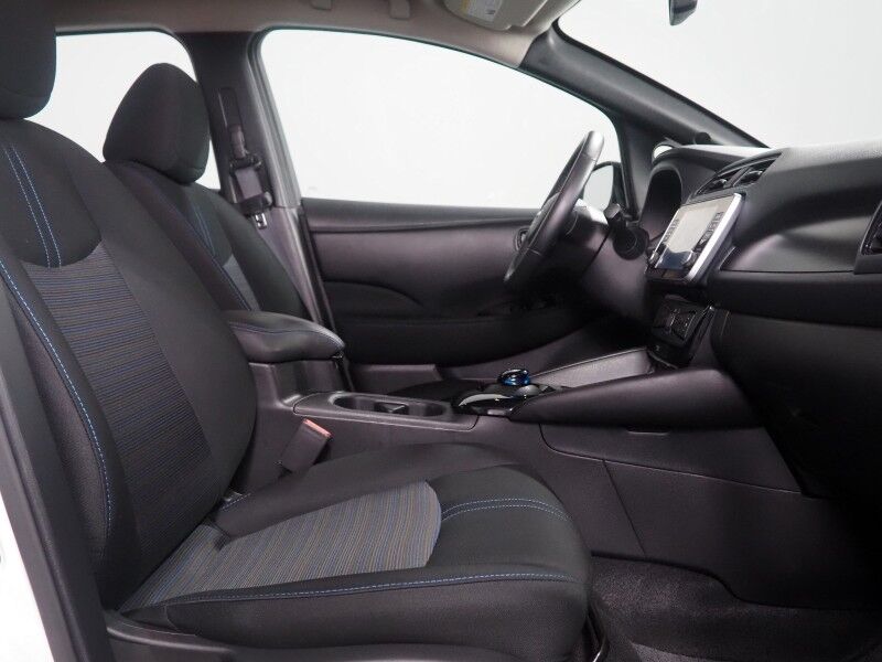 2024 Nissan LEAF SV PLUS *PROPILOT ASSIST, NAVIGATION, 360 VIEW CAMERAS, SAFETY ALERTS, ADAPTIVE CRUISE, HEATED SEATS/STEERING WHEEL, QUICK CHARGE, BLACK ALLOY WHEELS, APPLE CARPLAY Round Rock TX