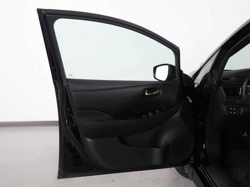 2024 Nissan LEAF SV PLUS *PROPILOT ASSIST, NAVIGATION, 360 VIEW CAMERAS, SAFETY ALERTS, ADAPTIVE CRUISE, HEATED SEATS/STEERING WHEEL, QUICK CHARGE, BLACK ALLOY WHEELS, APPLE CARPLAY Round Rock TX