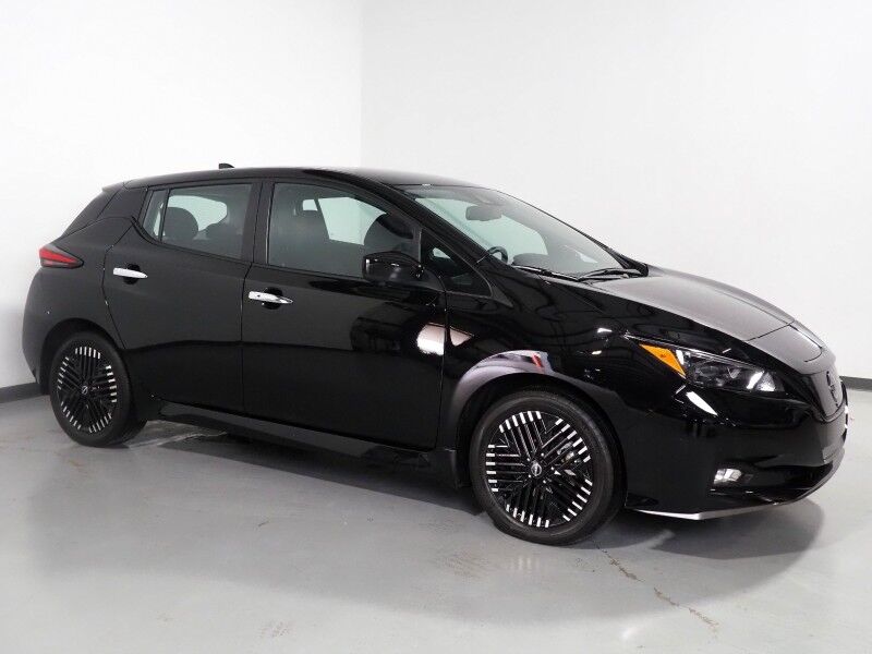 2024 Nissan LEAF SV PLUS *PROPILOT ASSIST, NAVIGATION, 360 VIEW CAMERAS, SAFETY ALERTS, ADAPTIVE CRUISE, HEATED SEATS/STEERING WHEEL, QUICK CHARGE, BLACK ALLOY WHEELS, APPLE CARPLAY
