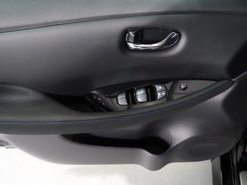 2024 Nissan LEAF SV PLUS *PROPILOT ASSIST, NAVIGATION, 360 VIEW CAMERAS, SAFETY ALERTS, ADAPTIVE CRUISE, HEATED SEATS/STEERING WHEEL, QUICK CHARGE, BLACK ALLOY WHEELS, APPLE CARPLAY Round Rock TX