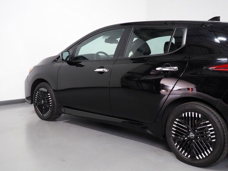 2024 Nissan LEAF SV PLUS *PROPILOT ASSIST, NAVIGATION, 360 VIEW CAMERAS, SAFETY ALERTS, ADAPTIVE CRUISE, HEATED SEATS/STEERING WHEEL, QUICK CHARGE, BLACK ALLOY WHEELS, APPLE CARPLAY Round Rock TX