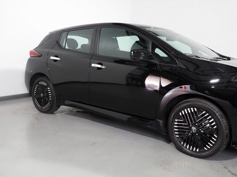 2024 Nissan LEAF SV PLUS *PROPILOT ASSIST, NAVIGATION, 360 VIEW CAMERAS, SAFETY ALERTS, ADAPTIVE CRUISE, HEATED SEATS/STEERING WHEEL, QUICK CHARGE, BLACK ALLOY WHEELS, APPLE CARPLAY Round Rock TX