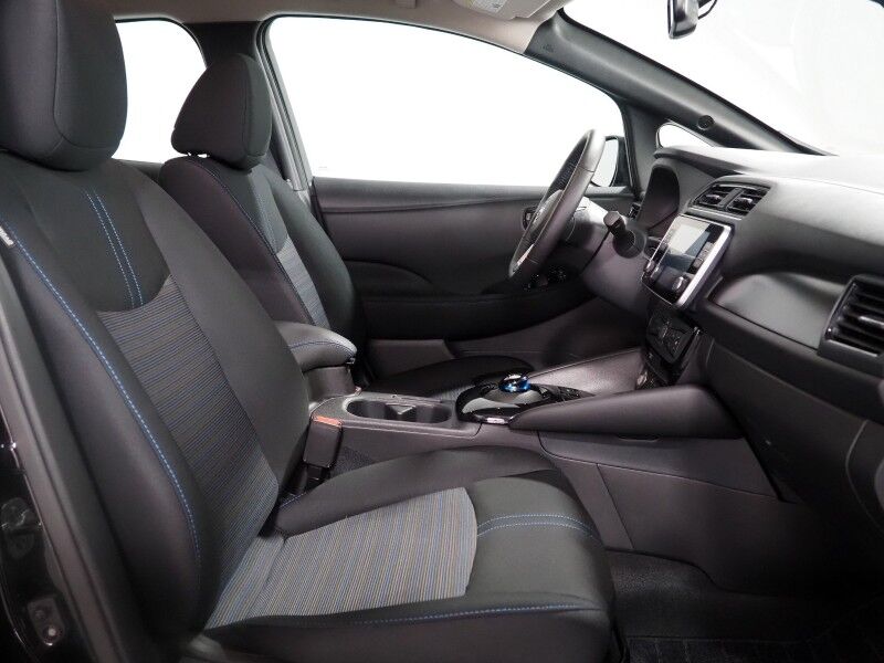 2024 Nissan LEAF SV PLUS *PROPILOT ASSIST, NAVIGATION, 360 VIEW CAMERAS, SAFETY ALERTS, ADAPTIVE CRUISE, HEATED SEATS/STEERING WHEEL, QUICK CHARGE, BLACK ALLOY WHEELS, APPLE CARPLAY Round Rock TX