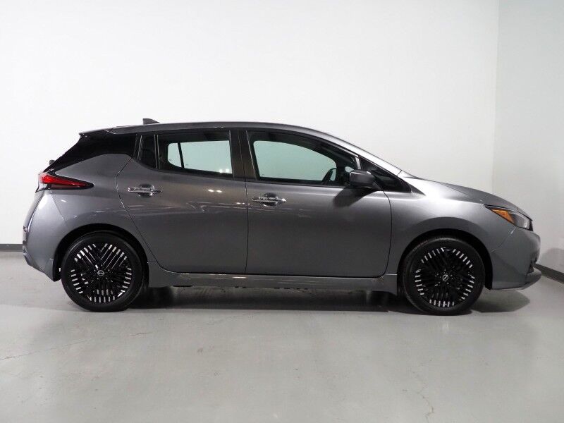 2024 Nissan LEAF SV PLUS *PROPILOT ASSIST, NAVIGATION, 360 VIEW CAMERAS, SAFETY ALERTS, ADAPTIVE CRUISE, HEATED SEATS/STEERING WHEEL, QUICK CHARGE, BLACK ALLOY WHEELS, APPLE CARPLAY
