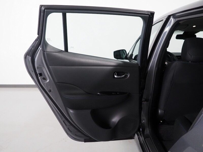 2024 Nissan LEAF SV PLUS *PROPILOT ASSIST, NAVIGATION, 360 VIEW CAMERAS, SAFETY ALERTS, ADAPTIVE CRUISE, HEATED SEATS/STEERING WHEEL, QUICK CHARGE, BLACK ALLOY WHEELS, APPLE CARPLAY Round Rock TX