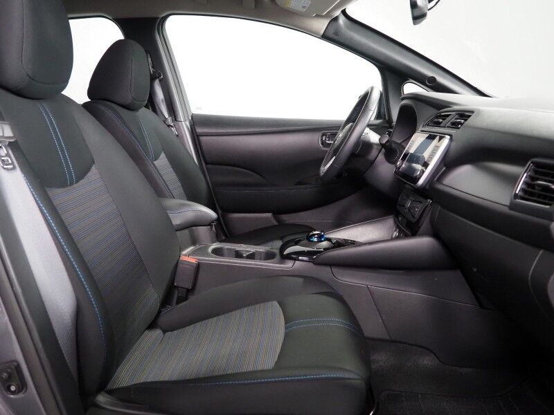 2024 Nissan LEAF SV PLUS *PROPILOT ASSIST, NAVIGATION, 360 VIEW CAMERAS, SAFETY ALERTS, ADAPTIVE CRUISE, HEATED SEATS/STEERING WHEEL, QUICK CHARGE, BLACK ALLOY WHEELS, APPLE CARPLAY Round Rock TX