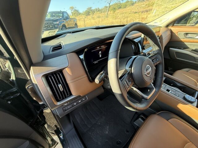 2024 Nissan Pathfinder Platinum Kerrville TX