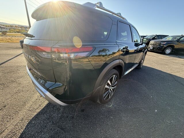 2024 Nissan Pathfinder Platinum Kerrville TX