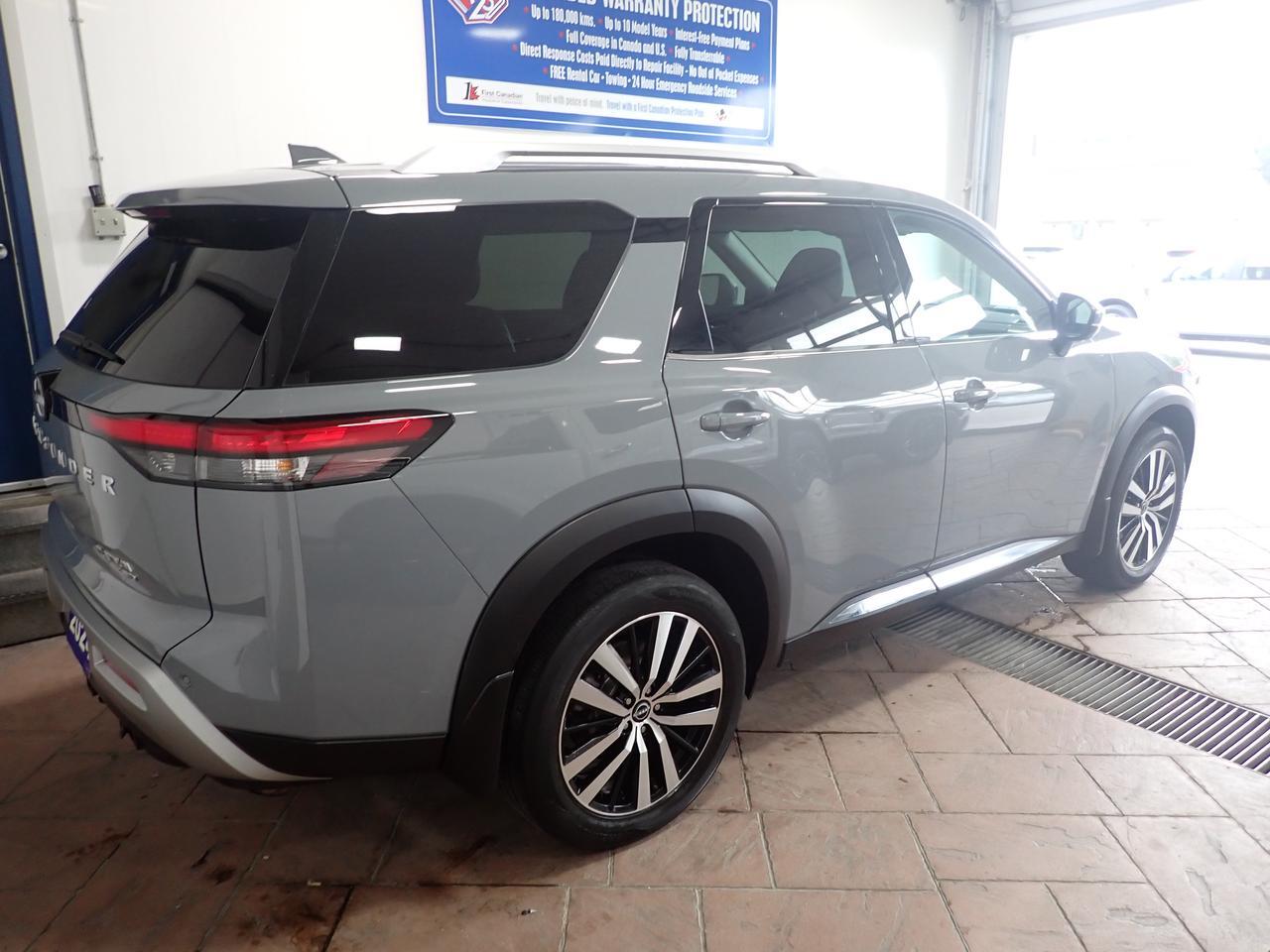 2024 Nissan Pathfinder Platinum 4WD LEATHER NAVI SUNROOF 7 PASS Listowel ON