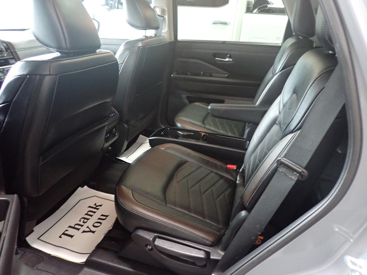 2024 Nissan Pathfinder Platinum 4WD LEATHER NAVI SUNROOF 7 PASS Listowel ON