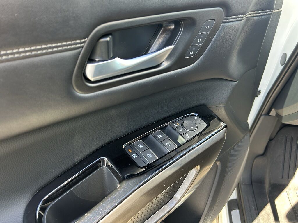 2024 Nissan Pathfinder Platinum Crestwood KY