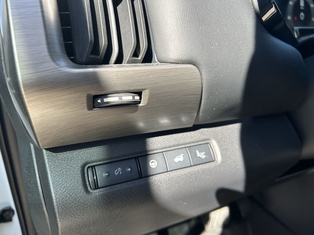 2024 Nissan Pathfinder Platinum Crestwood KY