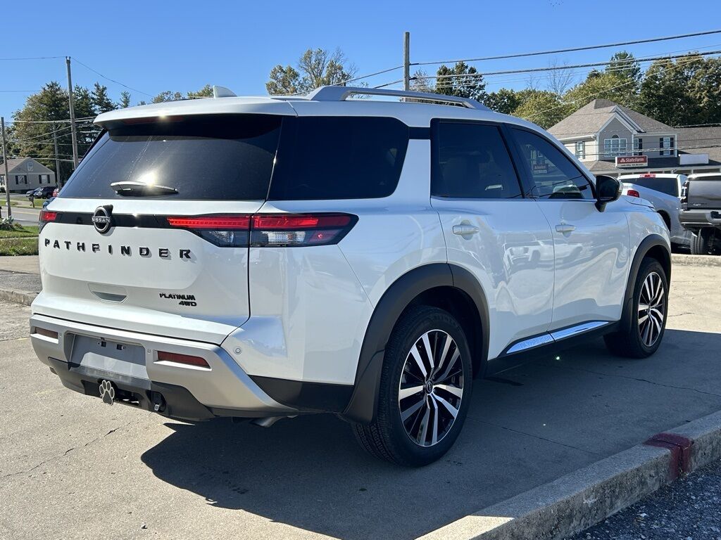 2024 Nissan Pathfinder Platinum Crestwood KY