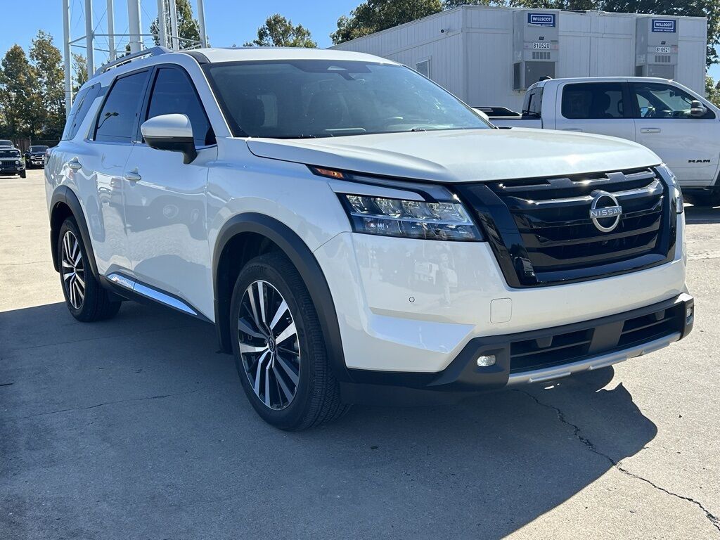 2024 Nissan Pathfinder Platinum Crestwood KY