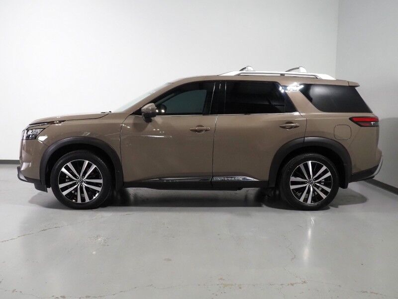 2024 Nissan Pathfinder Platinum *HEADS-UP DISPLAY, NAVIGATION, ADAPTIVE CRUISE, SAFETY ALERTS, 360 VIEW CAMERAS, COLOR TOUCHSCREEN, PANORAMA MOONROOF, LEATHER, CLIMATE SEATS, HEATED STEERING, 2ND ROW CAPTAIN'S, BOSE, WIRELESS CHARGING, ANDROID & APPLE Round Rock TX