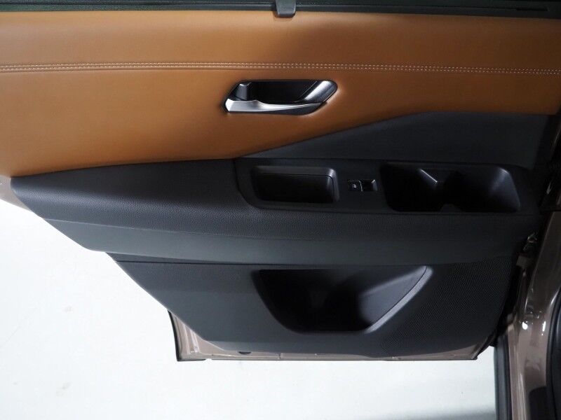 2024 Nissan Pathfinder Platinum *HEADS-UP DISPLAY, NAVIGATION, PROPILOT ASSIST, ADAPTIVE CRUISE, SAFETY ALERTS, 360 VIEW CAMERAS, PANORAMA MOONROOF, SEMI-ANILINE LEATHER, HEATED SEATS/STEERING, 2ND ROW CAPTAIN'S, REMOTE START, BOSE, WIRELESS CHARGING Round Rock TX
