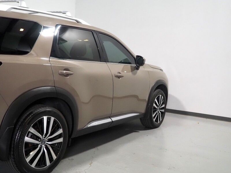 2024 Nissan Pathfinder Platinum *HEADS-UP DISPLAY, NAVIGATION, PROPILOT ASSIST, ADAPTIVE CRUISE, SAFETY ALERTS, 360 VIEW CAMERAS, PANORAMA MOONROOF, SEMI-ANILINE LEATHER, HEATED SEATS/STEERING, 2ND ROW CAPTAIN'S, REMOTE START, BOSE, WIRELESS CHARGING Round Rock TX