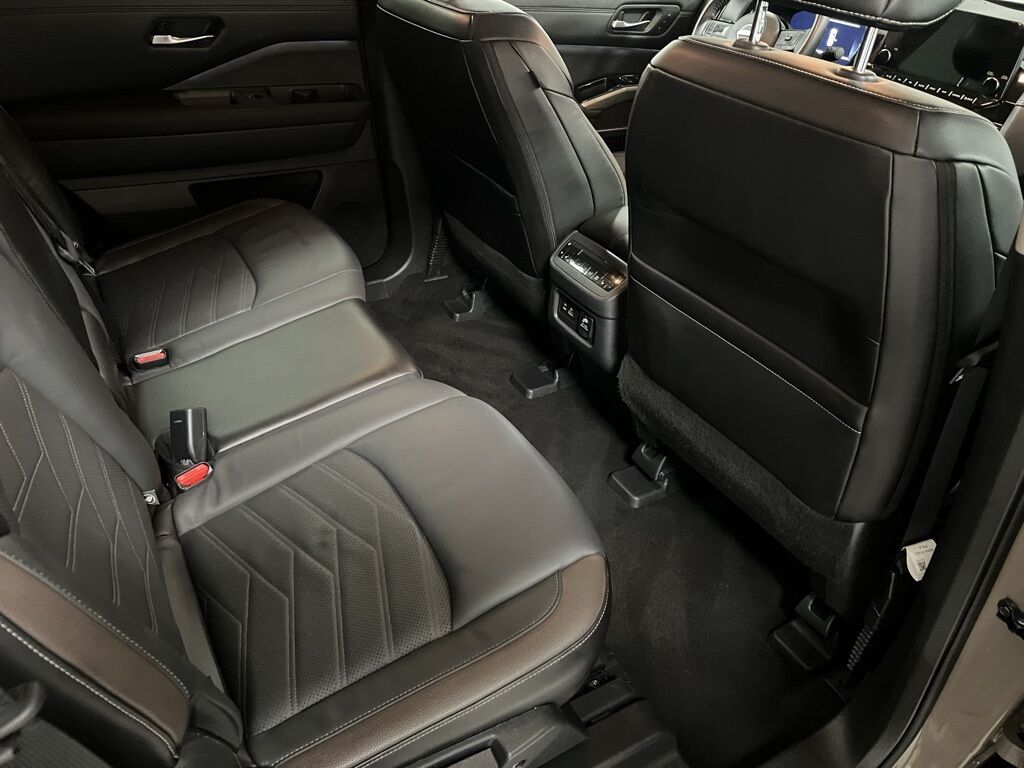 2024 Nissan Pathfinder Platinum Loveland CO