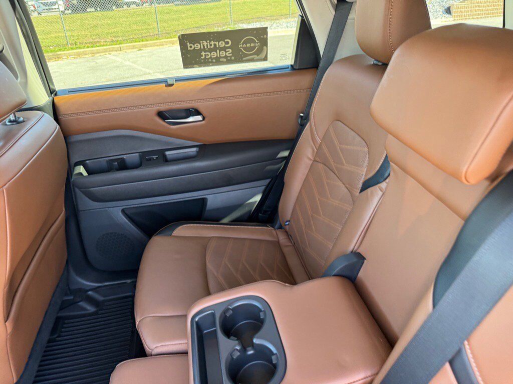 2024 Nissan Pathfinder Platinum Johnson City TN