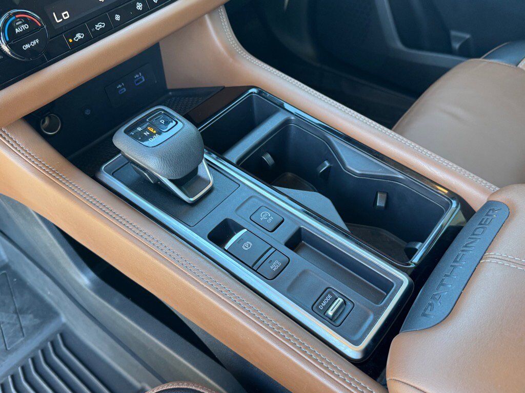 2024 Nissan Pathfinder Platinum Johnson City TN