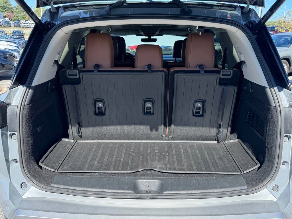 2024 Nissan Pathfinder Platinum Johnson City TN