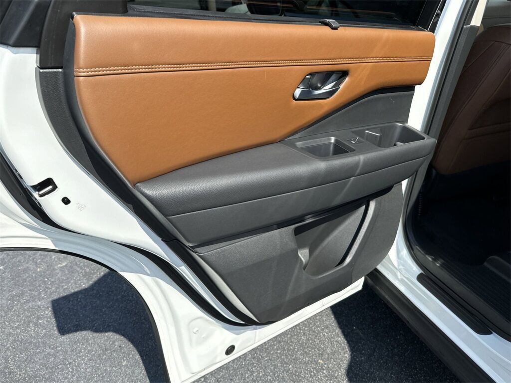 2024 Nissan Pathfinder Platinum Kennesaw GA