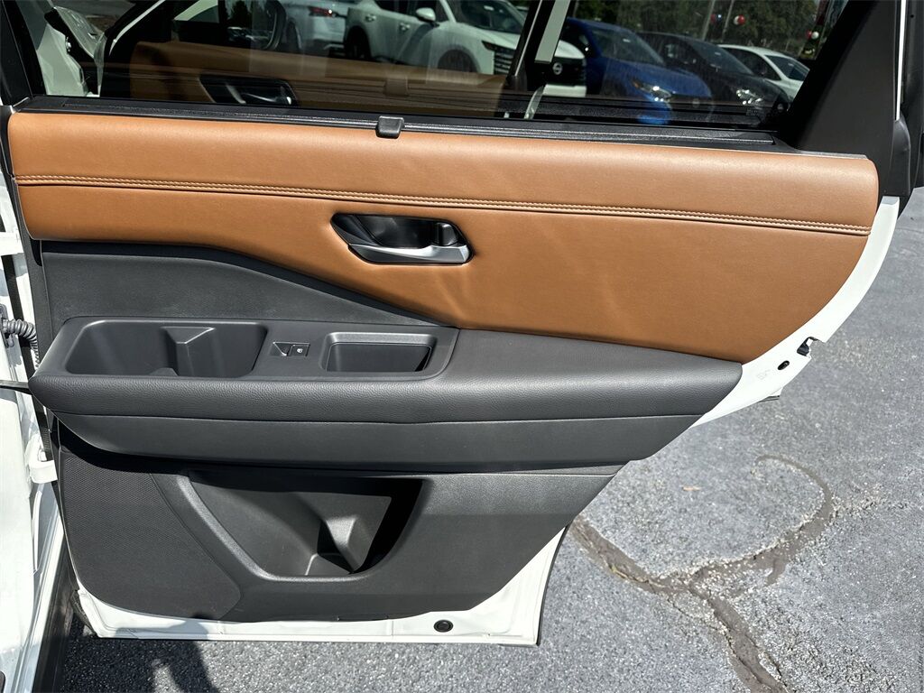 2024 Nissan Pathfinder Platinum Kennesaw GA