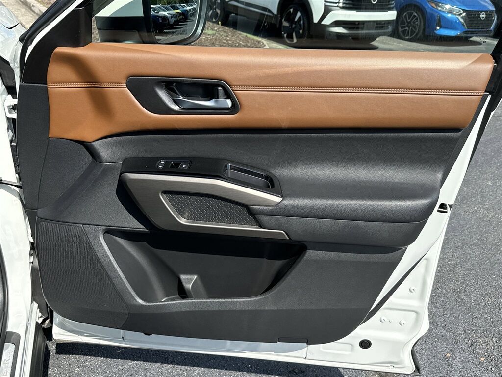 2024 Nissan Pathfinder Platinum Kennesaw GA