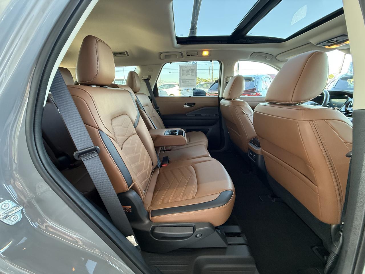 2024 Nissan Pathfinder Platinum Knoxville TN