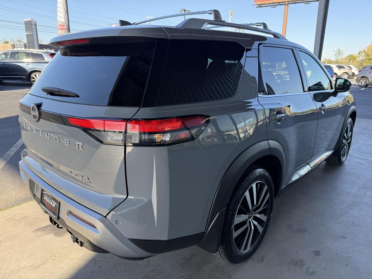 2024 Nissan Pathfinder Platinum Knoxville TN