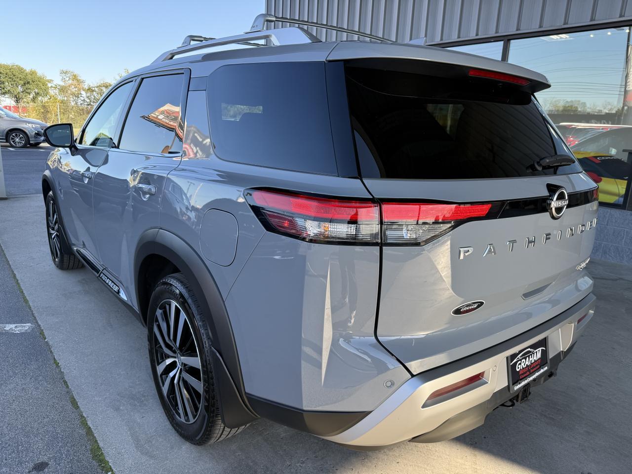 2024 Nissan Pathfinder Platinum Knoxville TN