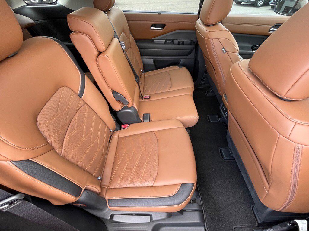 2024 Nissan Pathfinder Platinum Oak Ridge TN